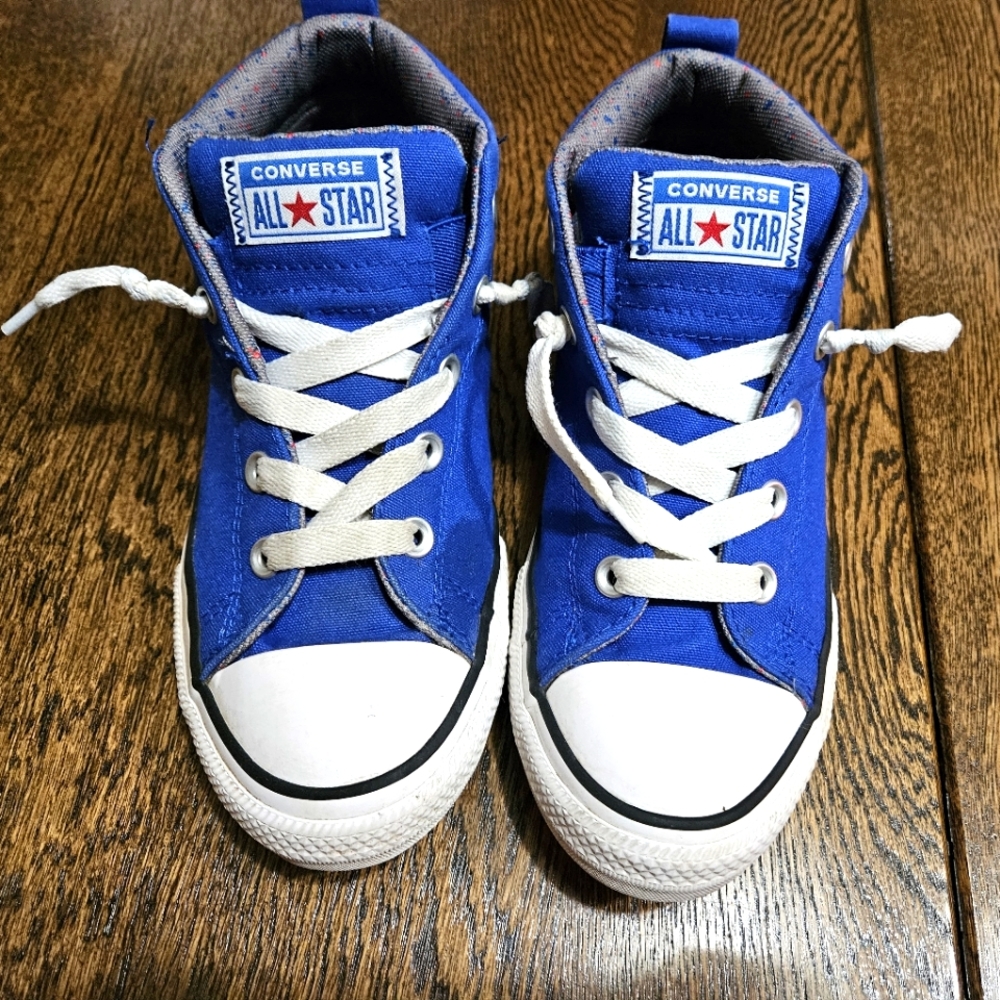 BOYS Converse